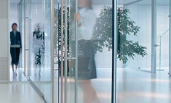 Перегородки в офис с прозрачным стеклом премиум в Самаре. Готовые проекты ПерилаГлавСнаб