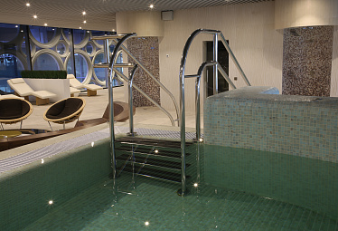 Ограждения и поручни из нержавеющей стали для бассейна, бани и сауны купить в Самаре