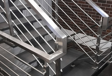 Перила для лестниц купить в Самаре