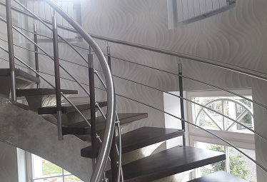 Перила и ограждения из нержавейки и дерева купить в Самаре