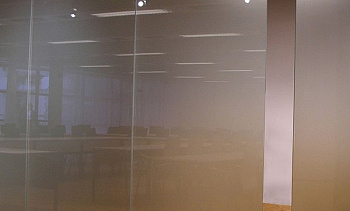 Стеклянные матовые перегородки в офис премиум в Самаре. Готовые проекты ПерилаГлавСнаб