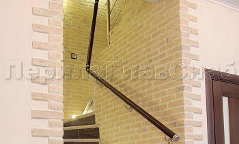 Пристенный пластиковый поручень ПВХ в Самаре. Готовые проекты ПерилаГлавСнаб Пристенный пластиковый поручень ПВХ в Самаре. Готовые проекты ПерилаГлавСнаб