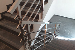 Перила для лестниц из металла в Самаре. Готовые проекты ПерилаГлавСнаб - фото 13