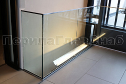 Стеклянные ограждения для торговых  и бизнес центров в Самаре. Готовые проекты ПерилаГлавСнаб - фото 20 Стеклянные ограждения для торговых  и бизнес центров в Самаре. Готовые проекты ПерилаГлавСнаб - фото 20