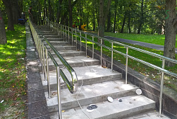 Перила для лестниц из металла в Самаре. Готовые проекты ПерилаГлавСнаб - фото 11