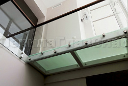 Цельностеклянные ограждения на несущем стекле в Самаре. Готовые проекты ПерилаГлавСнаб - фото 27