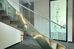 Стеклянные перила для винтовых лестниц в Самаре. Готовые проекты ПерилаГлавСнаб - фото 7