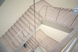 Перила для лестниц из металла в Самаре. Готовые проекты ПерилаГлавСнаб - фото 15