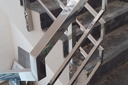 Перила для лестниц из металла в Самаре. Готовые проекты ПерилаГлавСнаб - фото 9