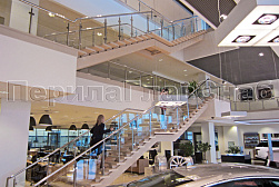 Стеклянные ограждения для торговых  и бизнес центров в Самаре. Готовые проекты ПерилаГлавСнаб - фото 26 Стеклянные ограждения для торговых  и бизнес центров в Самаре. Готовые проекты ПерилаГлавСнаб - фото 26