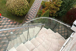 Стеклянные перила для винтовых лестниц в Самаре. Готовые проекты ПерилаГлавСнаб - фото 13