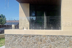 Стеклянные перила для балконов в Самаре. Готовые проекты ПерилаГлавСнаб - фото 4