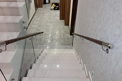 Цельностеклянные ограждения на несущем стекле в Самаре. Готовые проекты ПерилаГлавСнаб - фото 13