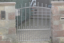 Ограждение лестницы от детей в Самаре. Готовые проекты ПерилаГлавСнаб - фото 3