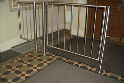 Ограждение лестницы от детей в Самаре. Готовые проекты ПерилаГлавСнаб - фото 1